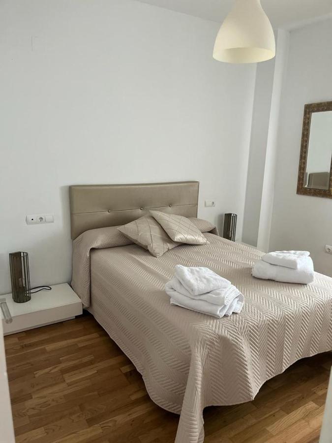 Atico Con Terraza- Solarium Lejlighed Écija Eksteriør billede
